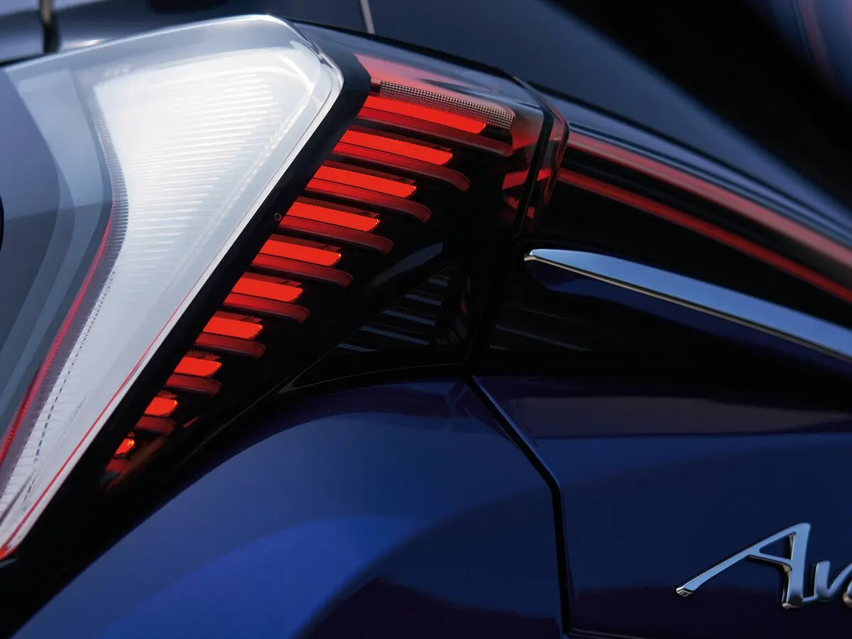 Buick GL8 IV Century Минивэн PHEV — сүрөт 16