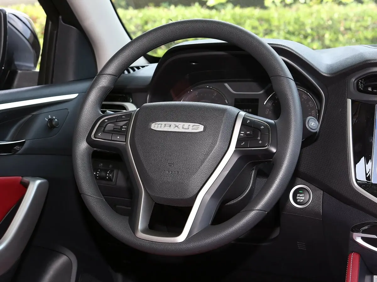Maxus T70 II Пикап Двойная кабина — photo 8