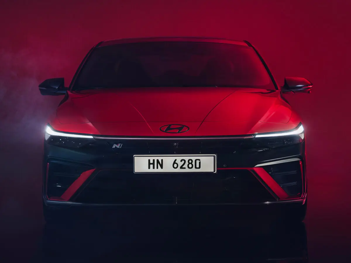 Hyundai Avante N VII Рестайлинг Седан — photo 3