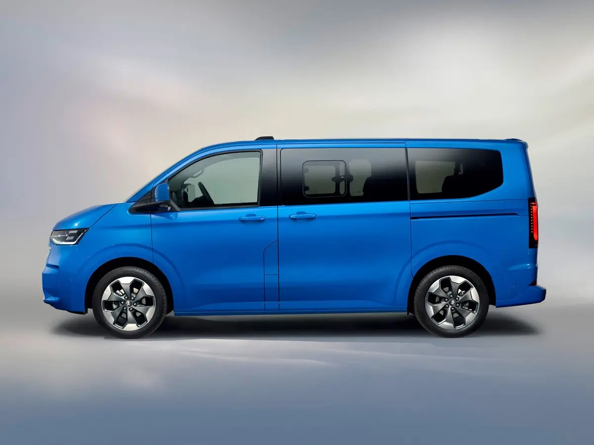 Volkswagen Caravelle T7 Минивэн — photo 2