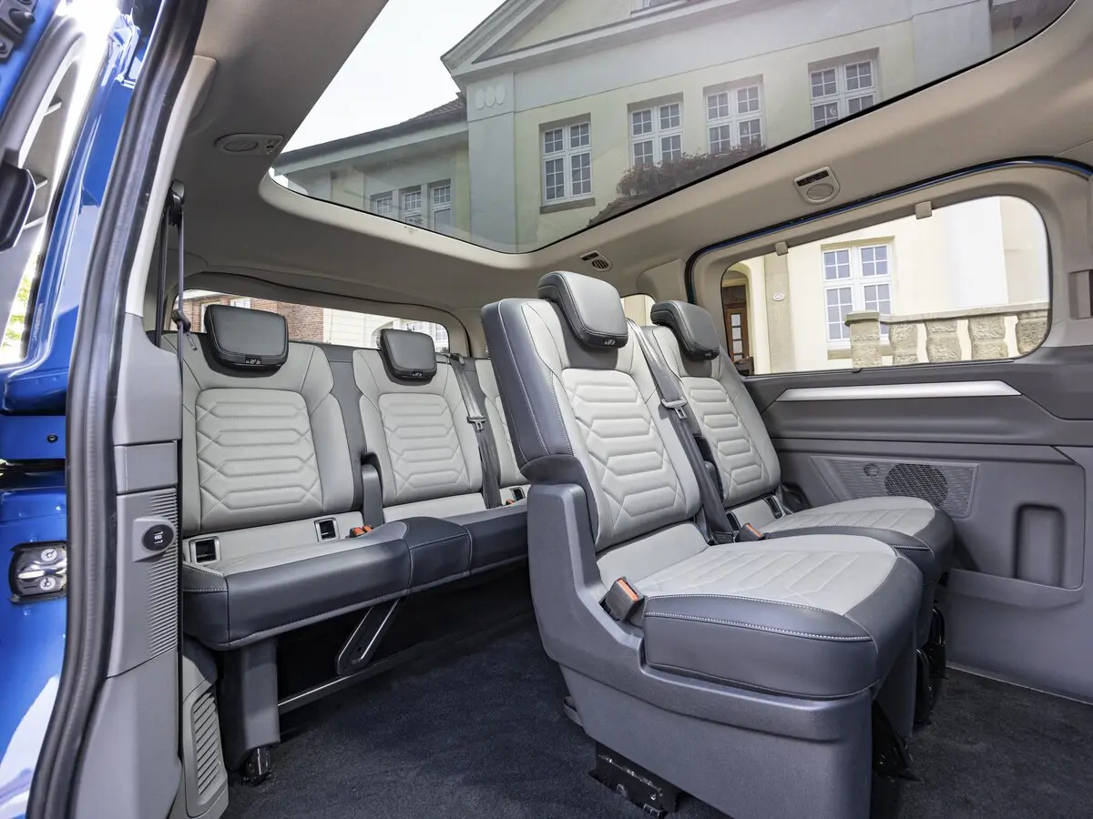 Volkswagen Caravelle T7 Минивэн — photo 9