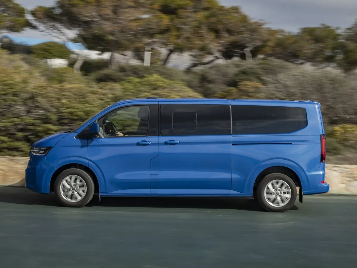 Volkswagen Caravelle T7 Минивэн Long — 照片 3