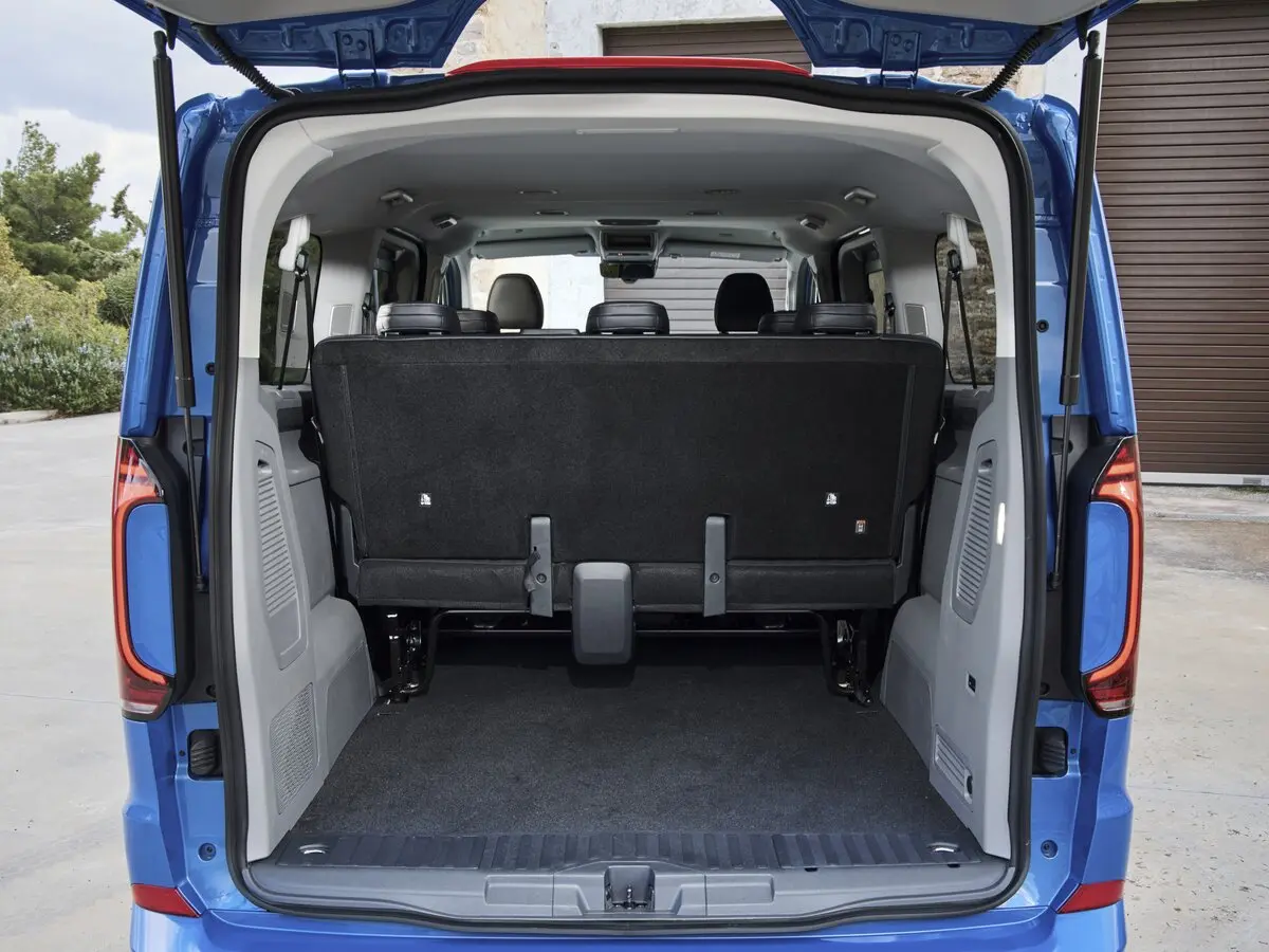 Volkswagen Caravelle T7 Минивэн Long — 照片 12