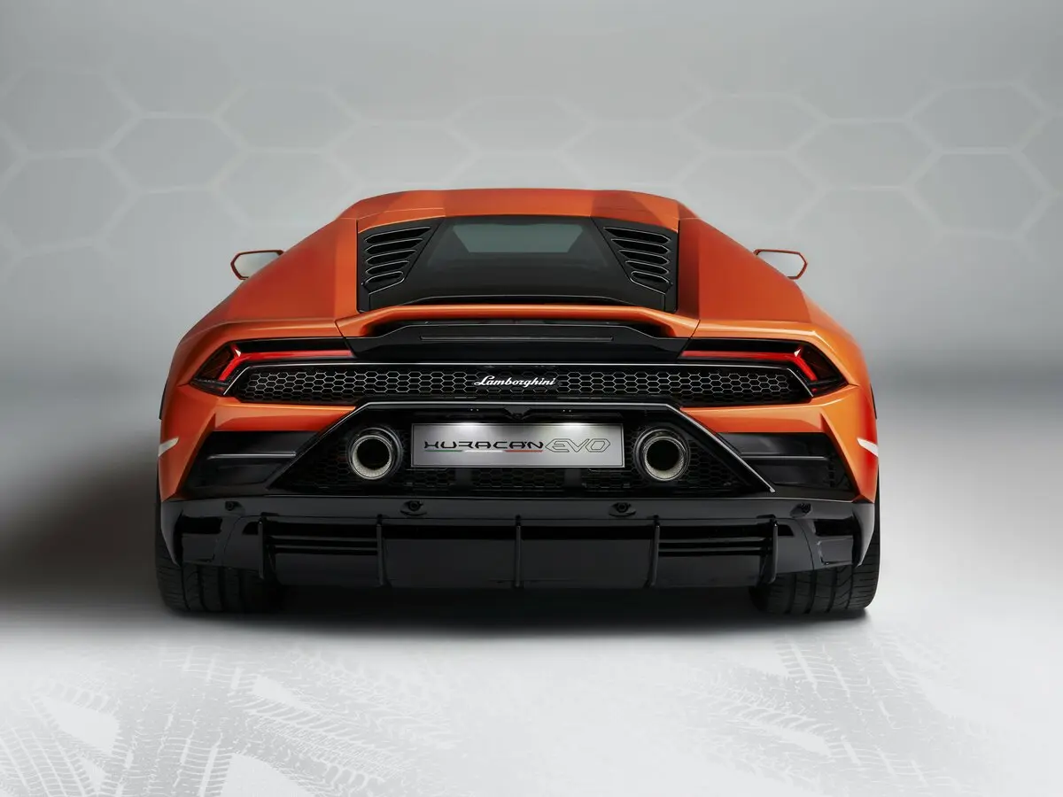Lamborghini Huracán I Рестайлинг Купе — photo 4
