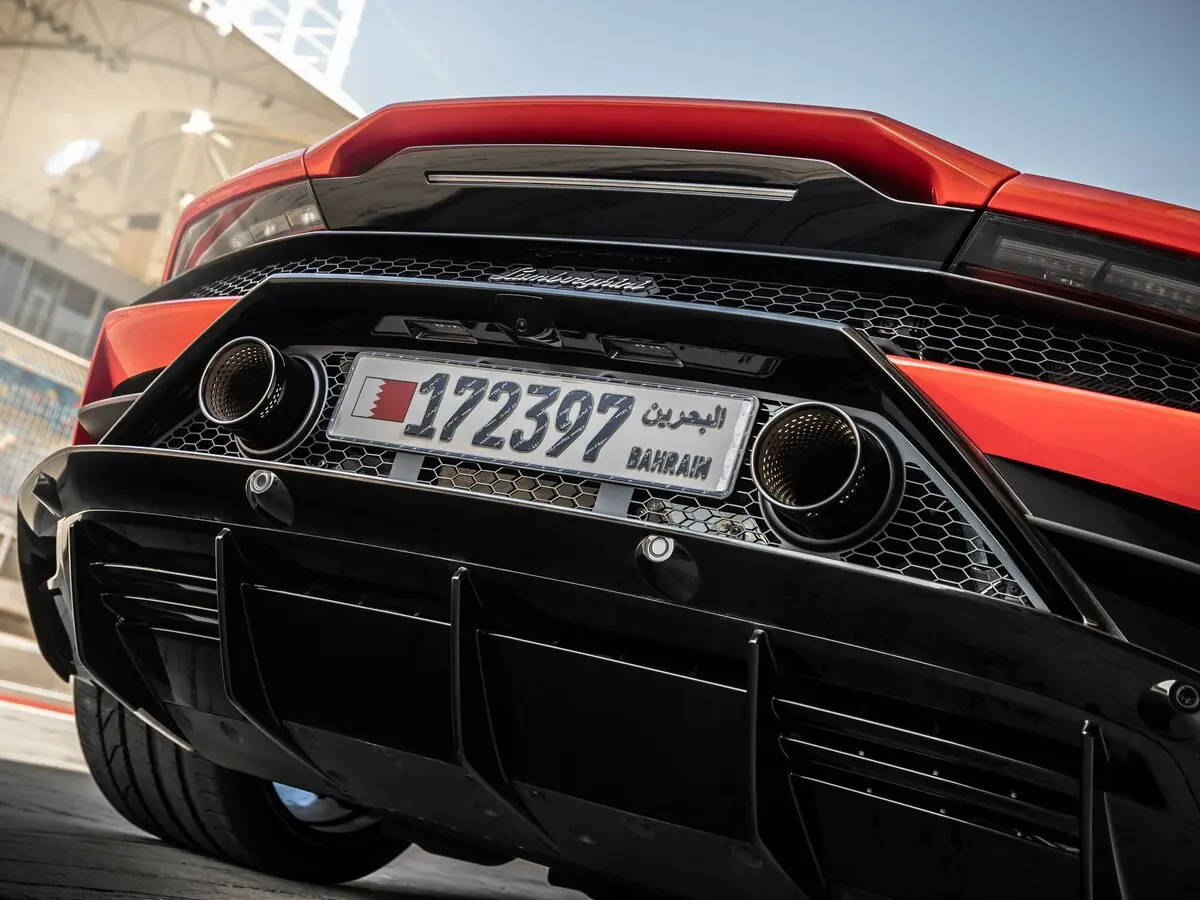 Lamborghini Huracán I Рестайлинг Купе — photo 12