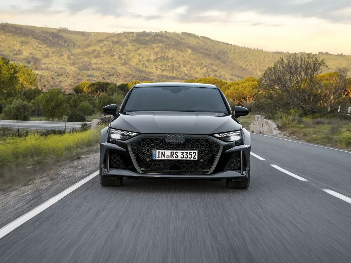 Audi RS 3 III (8Y) Рестайлинг Седан — сүрөт 3