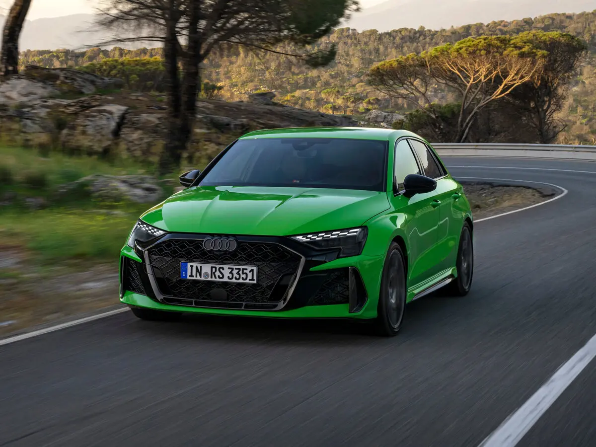 Audi RS 3 III (8Y) Рестайлинг Хэтчбек 5 дв. Sportback
