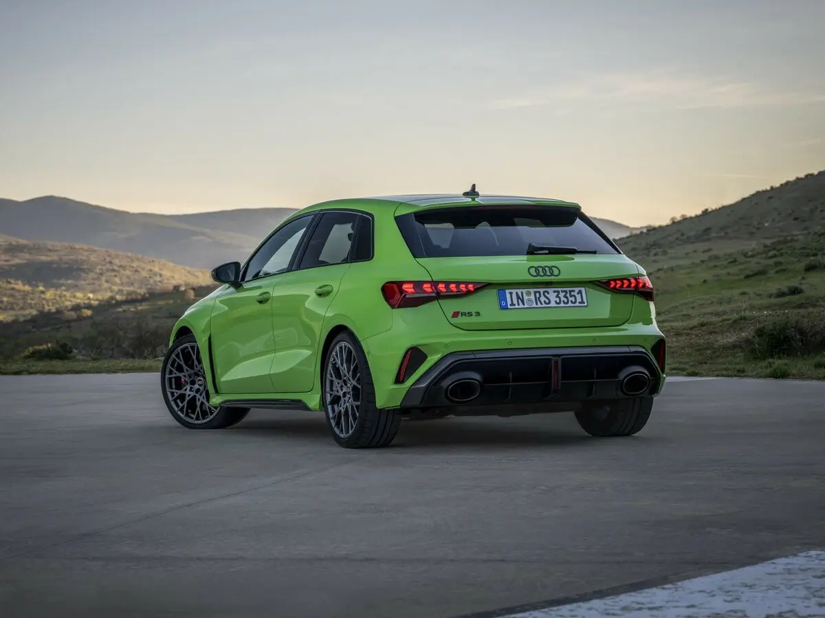 Audi RS 3 III (8Y) Рестайлинг Хэтчбек 5 дв. Sportback — 照片 5