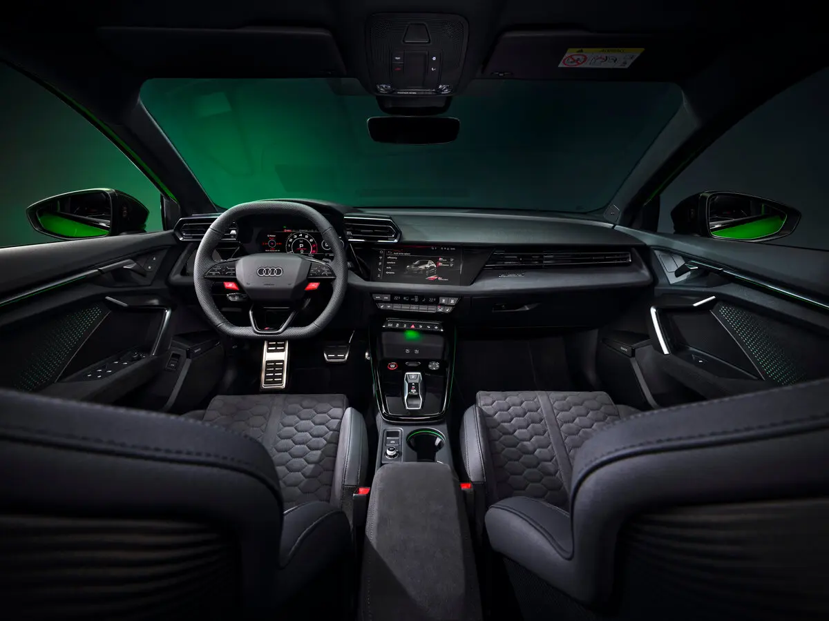 Audi RS 3 III (8Y) Рестайлинг Хэтчбек 5 дв. Sportback — 照片 6