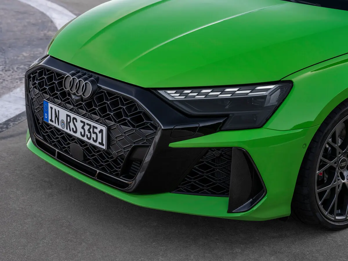 Audi RS 3 III (8Y) Рестайлинг Хэтчбек 5 дв. Sportback — 照片 12