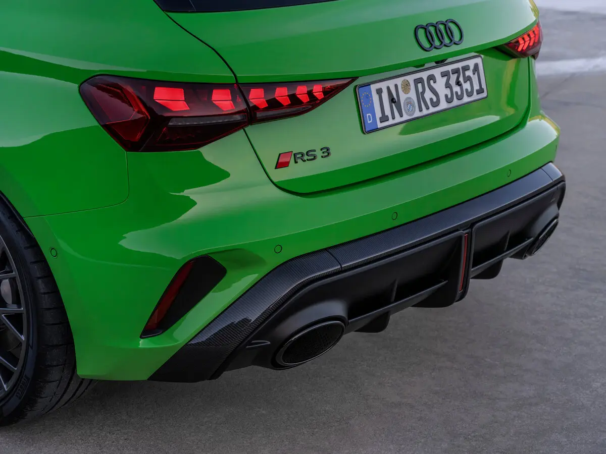 Audi RS 3 III (8Y) Рестайлинг Хэтчбек 5 дв. Sportback — 照片 13