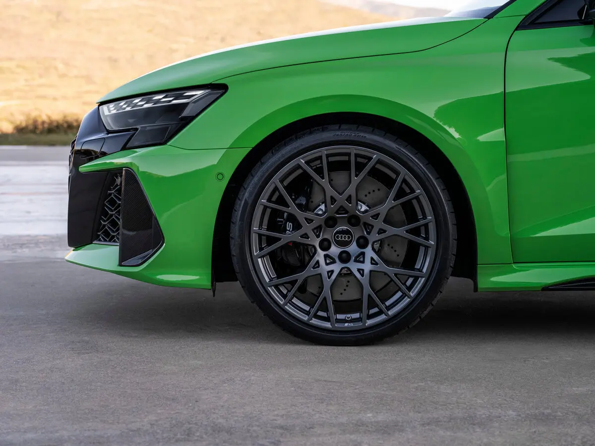 Audi RS 3 III (8Y) Рестайлинг Хэтчбек 5 дв. Sportback — 照片 16