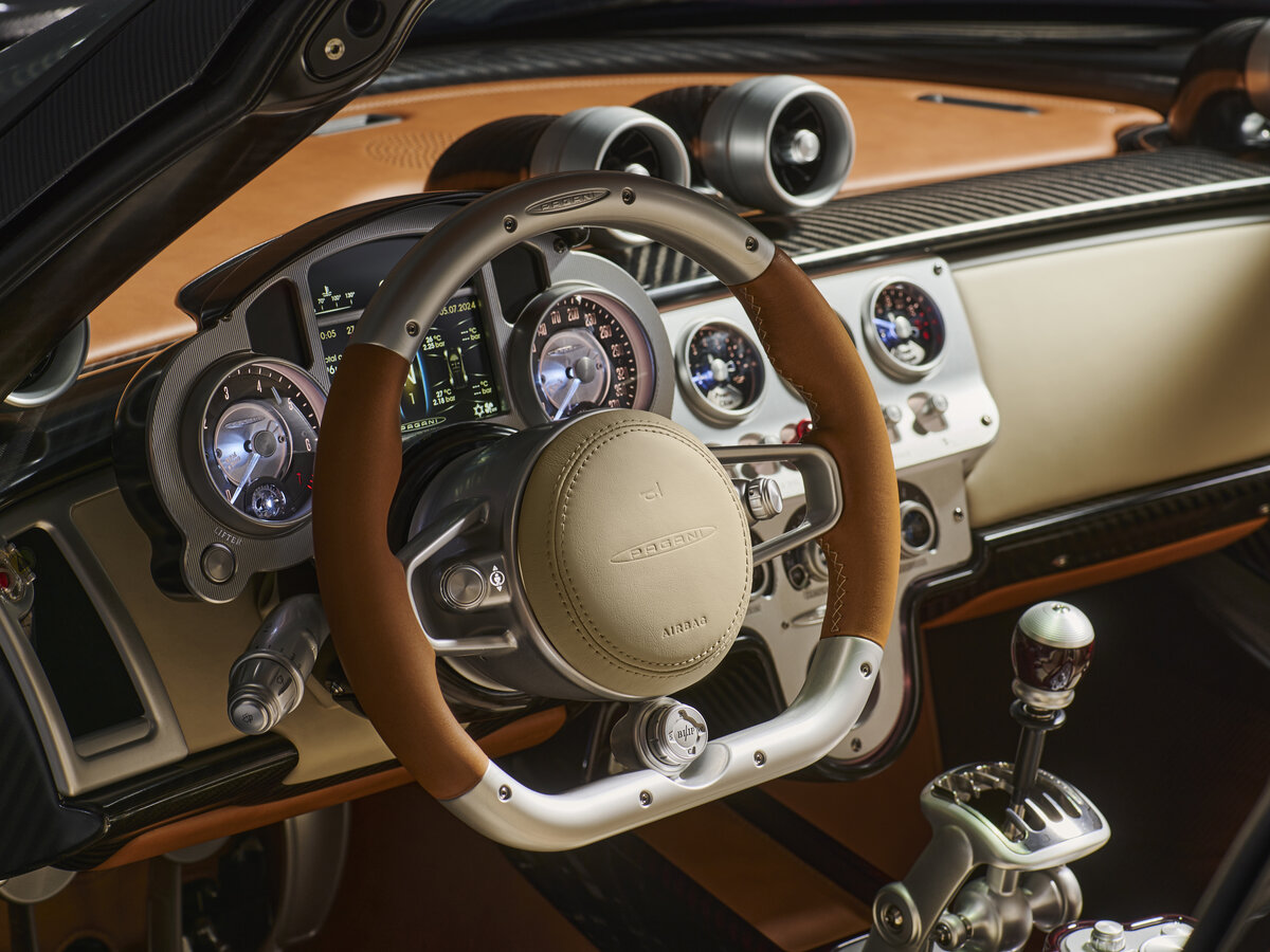 Pagani Utopia 2022 – н.в. Родстер Roadster — фото 8