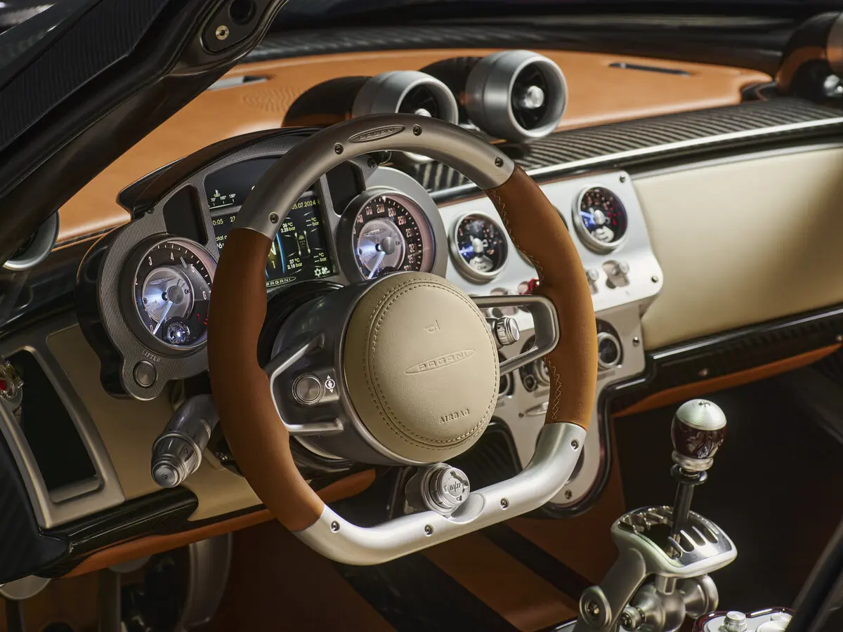 Pagani Utopia 2022 – н.в. Родстер Roadster — photo 8
