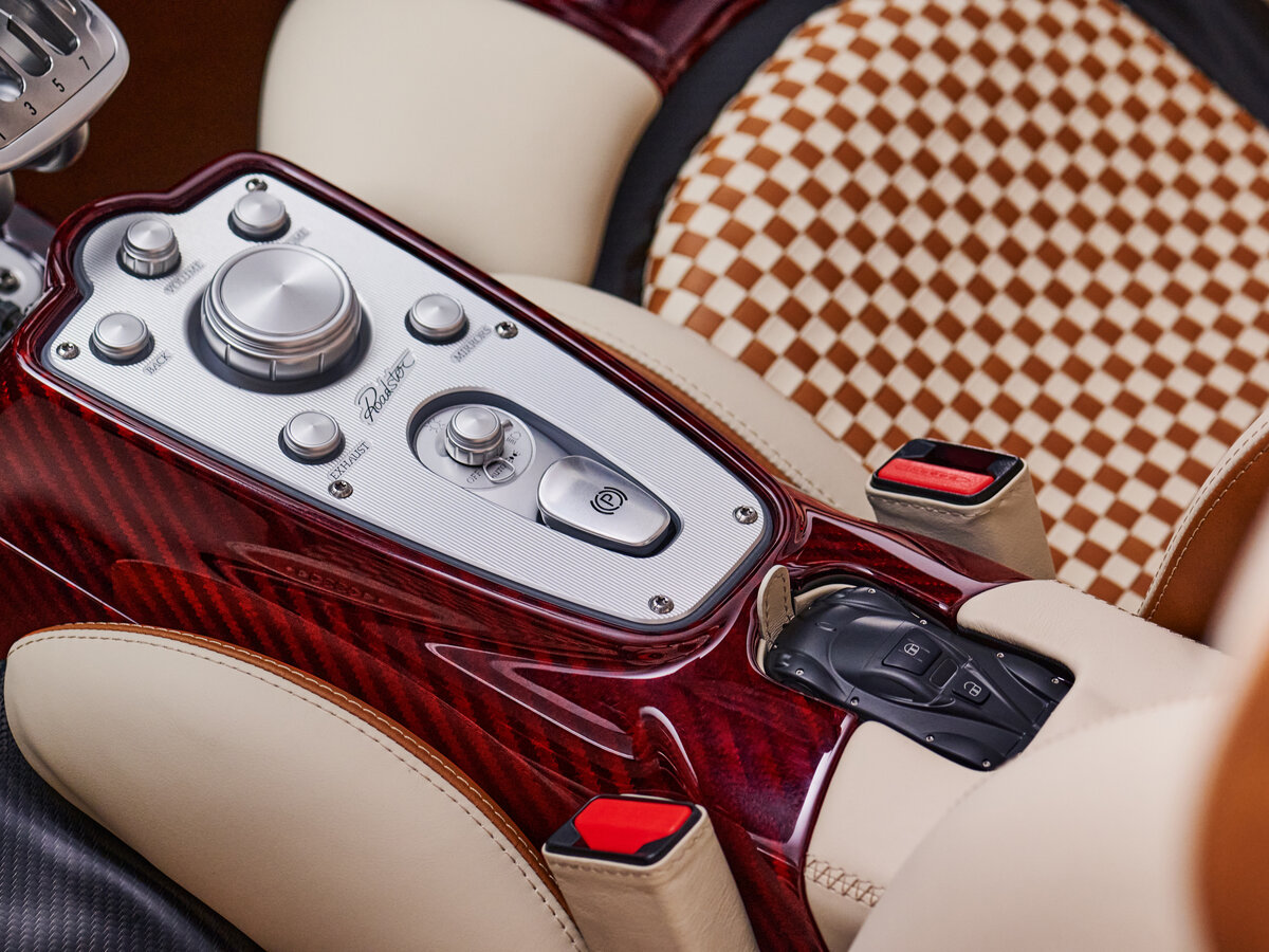 Pagani Utopia 2022 – н.в. Родстер Roadster — фото 13