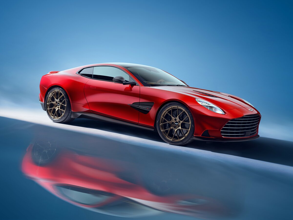 Aston Martin Vanquish III Купе