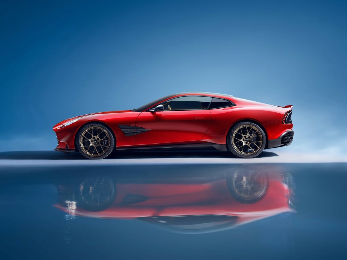Aston Martin Vanquish III Купе — фото 3