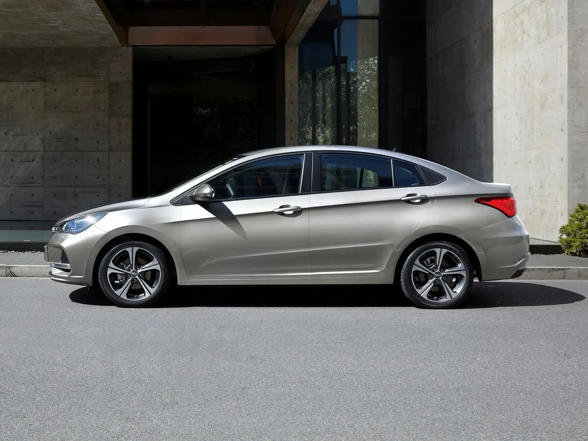 Chery Arrizo 5 PRO Седан — 照片 2