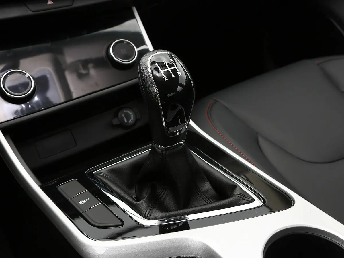 Chery Arrizo 5 PRO Седан — 照片 8