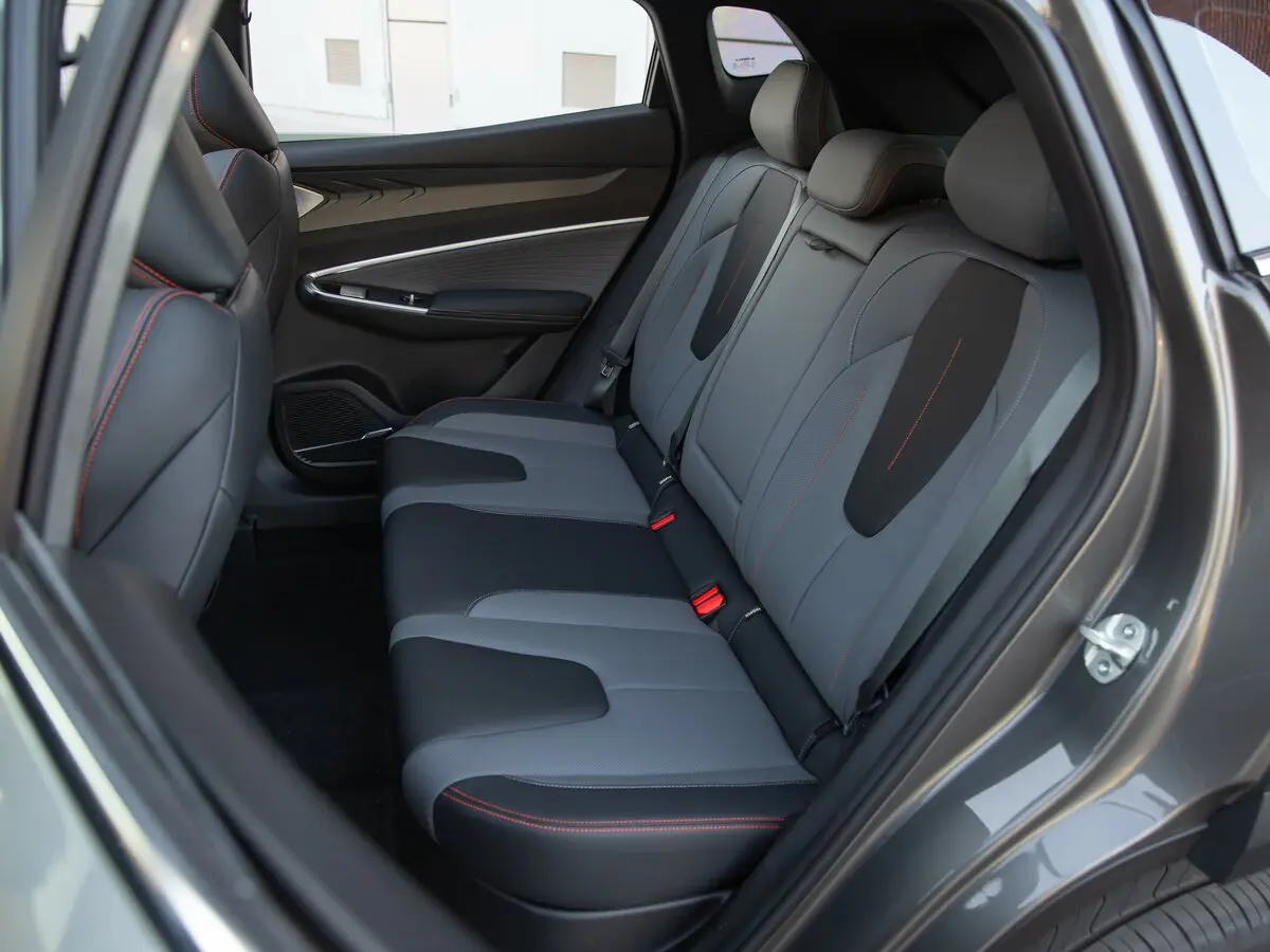 Geely Cityray 2024 – н.в. Внедорожник 5 дв. — photo 18
