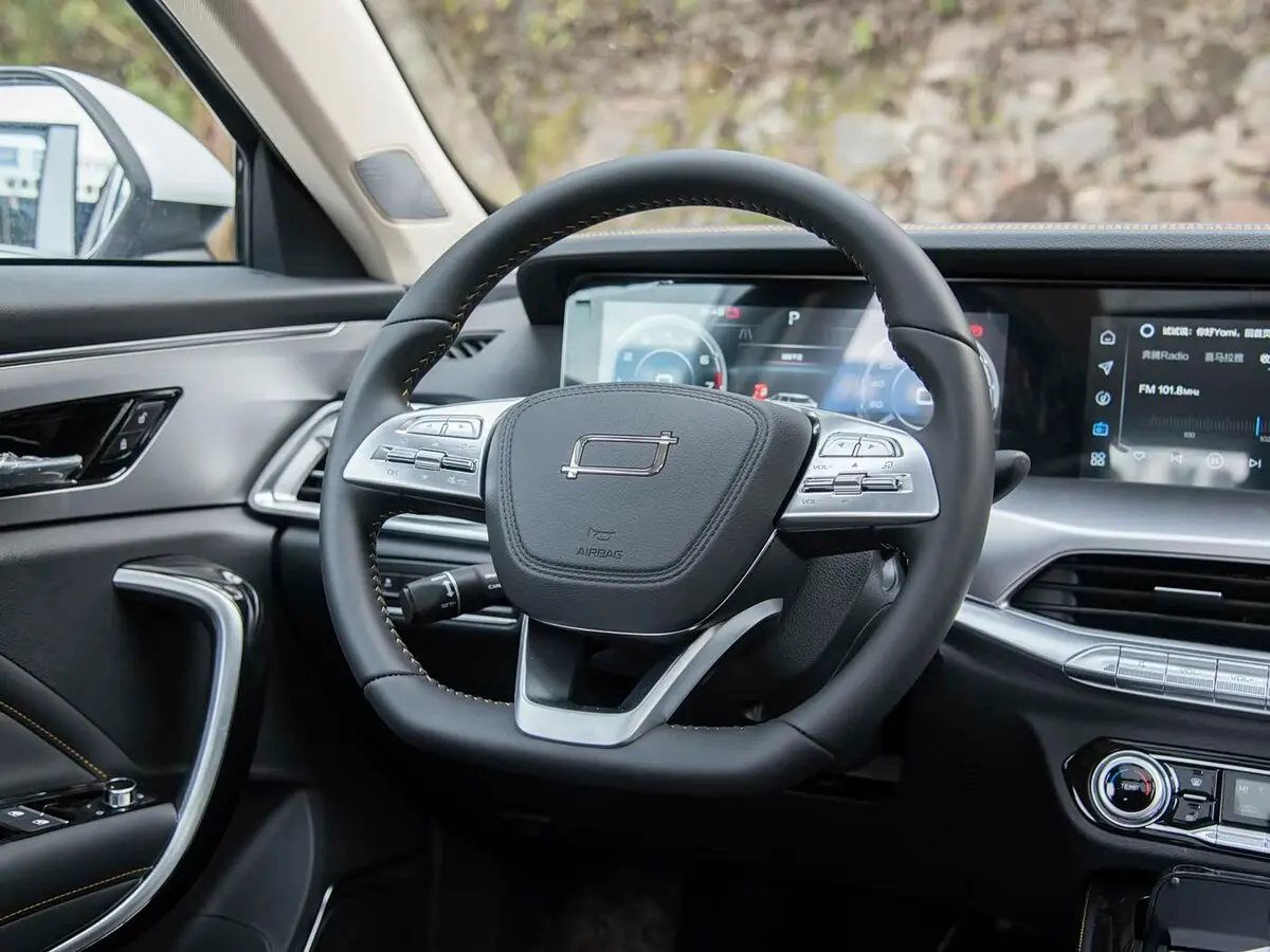FAW Bestune T77 I Рестайлинг Внедорожник 5 дв. — сүрөт 8