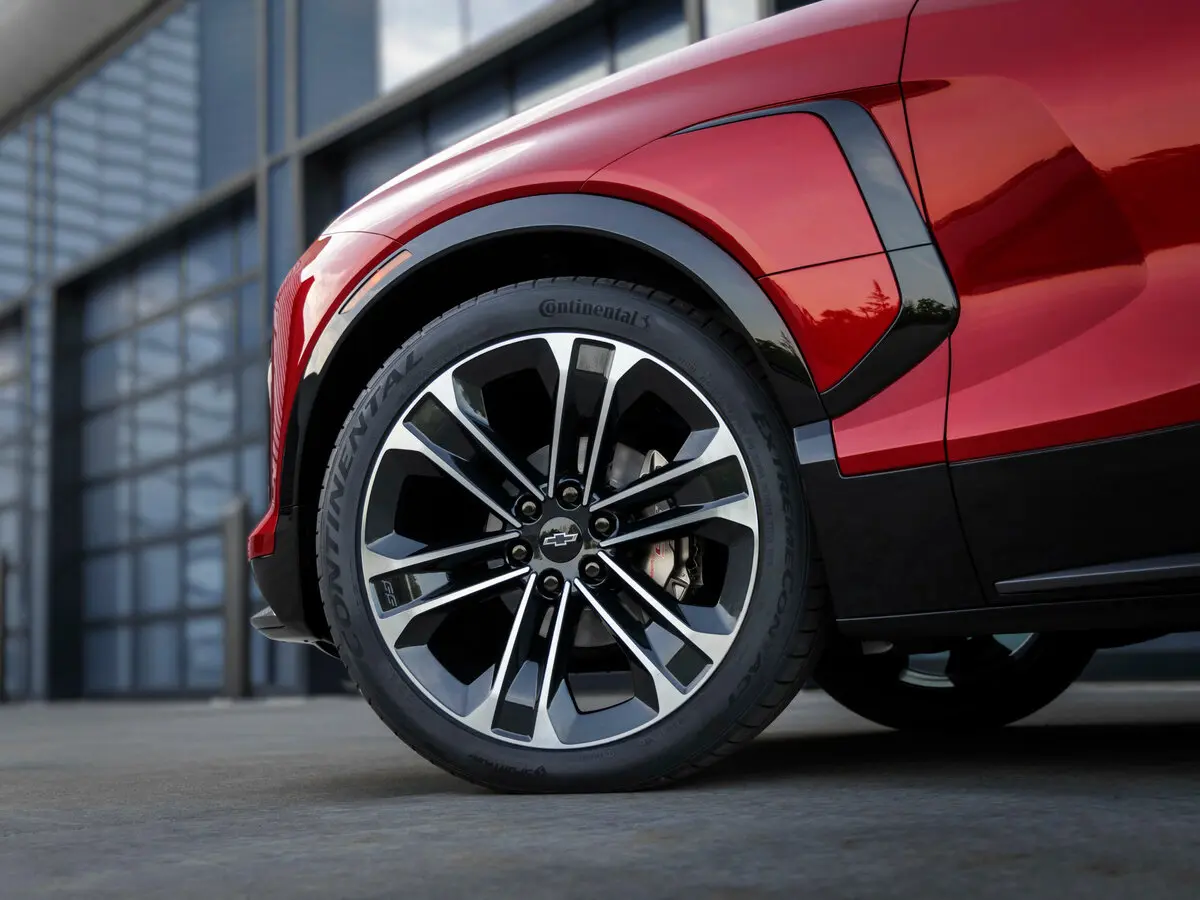 Chevrolet Blazer EV 2023 – н.в. Внедорожник 5 дв. — сүрөт 17