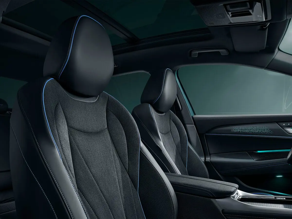 Volkswagen Passat (North America and China) Pro I Седан — сүрөт 13