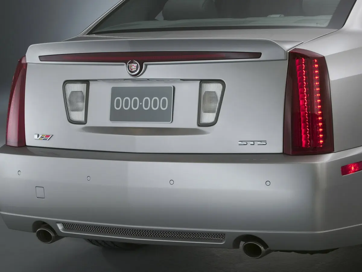 Cadillac STS-V I Седан — сүрөт 8
