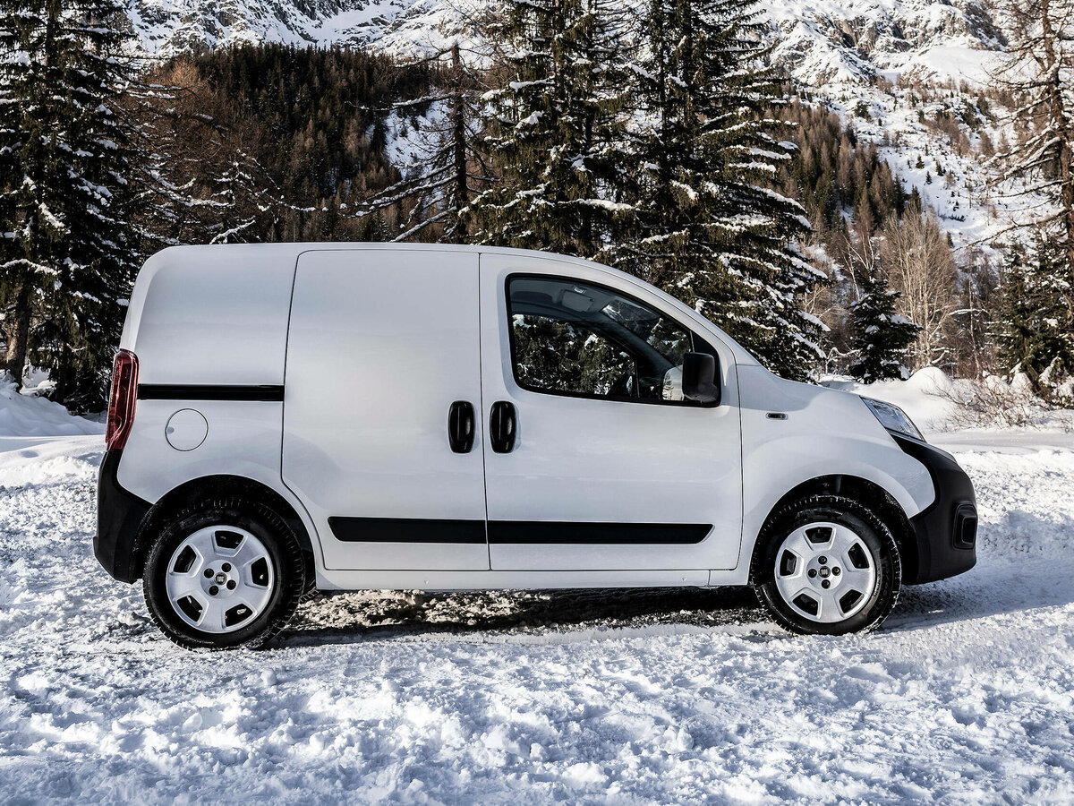 Fiat Fiorino III Рестайлинг Фургон — фото 2