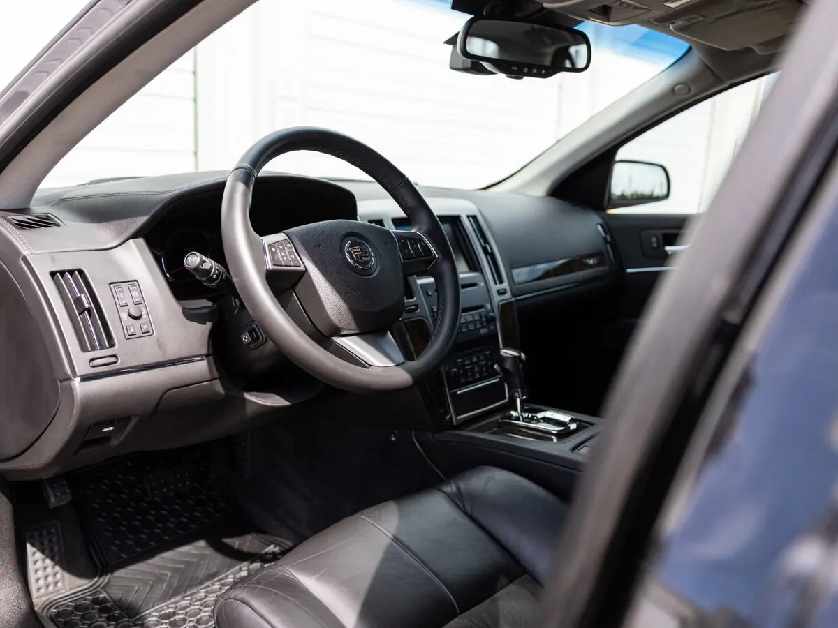 Cadillac STS-V I Рестайлинг Седан — сүрөт 8