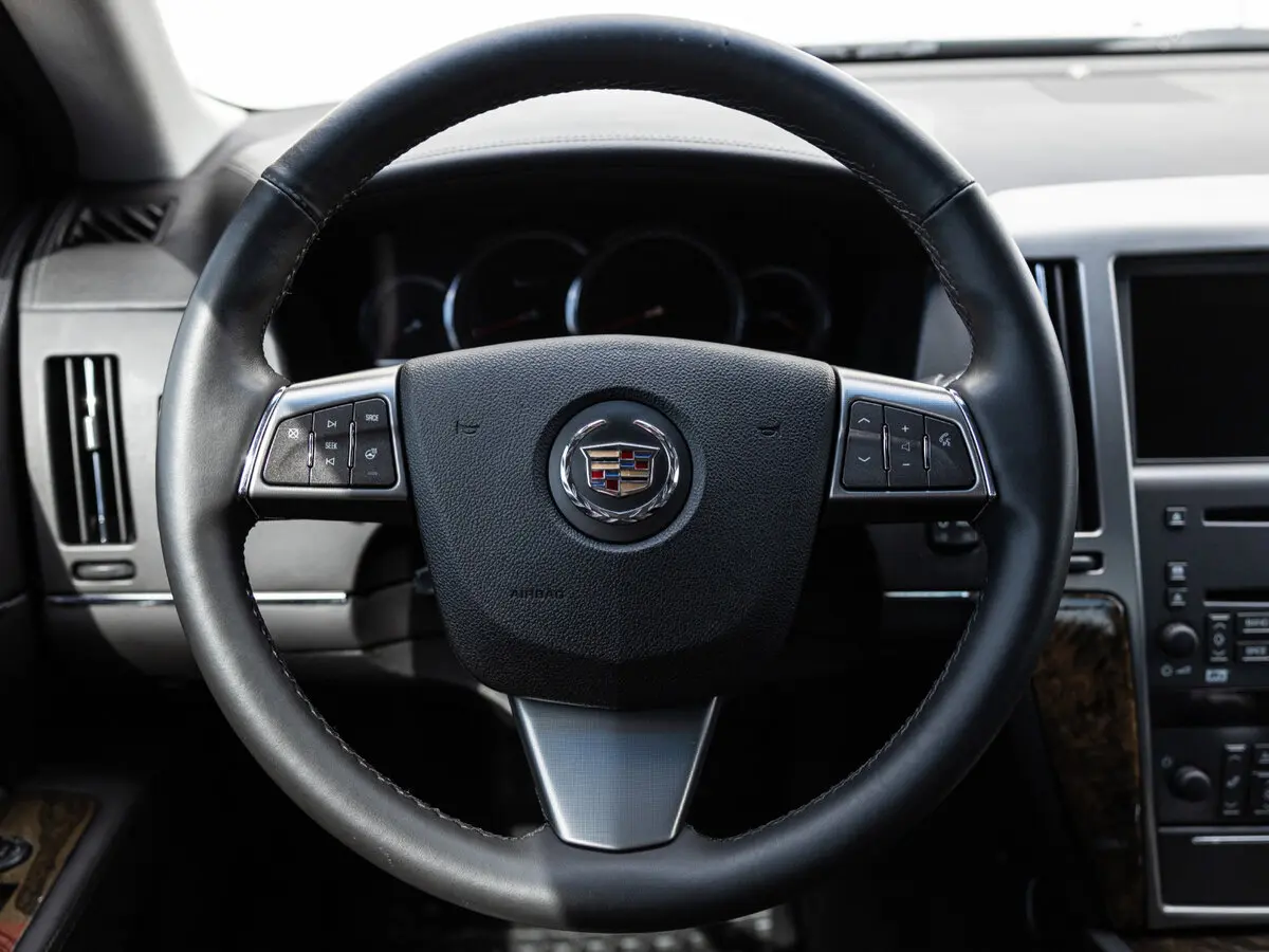 Cadillac STS-V I Рестайлинг Седан — сүрөт 10