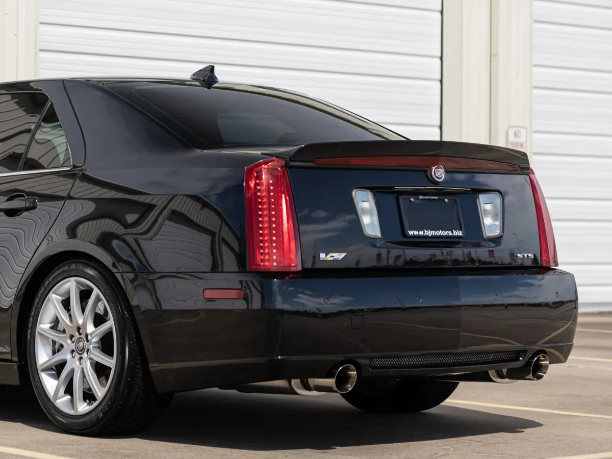 Cadillac STS-V I Рестайлинг Седан — сүрөт 16
