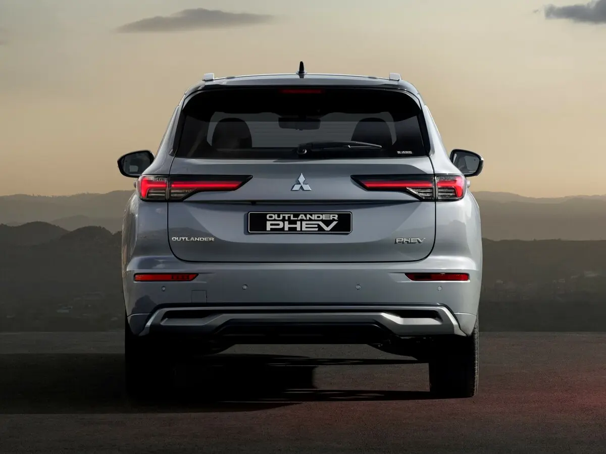 Mitsubishi Outlander IV Рестайлинг Внедорожник 5 дв. — сүрөт 4