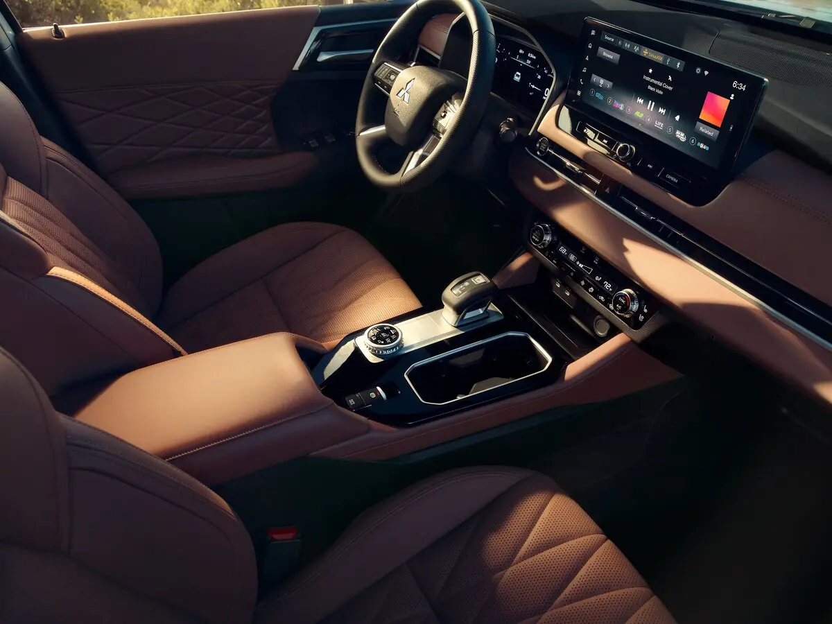 Mitsubishi Outlander IV Рестайлинг Внедорожник 5 дв. — сүрөт 7