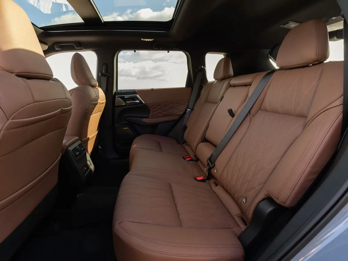 Mitsubishi Outlander IV Рестайлинг Внедорожник 5 дв. — сүрөт 10