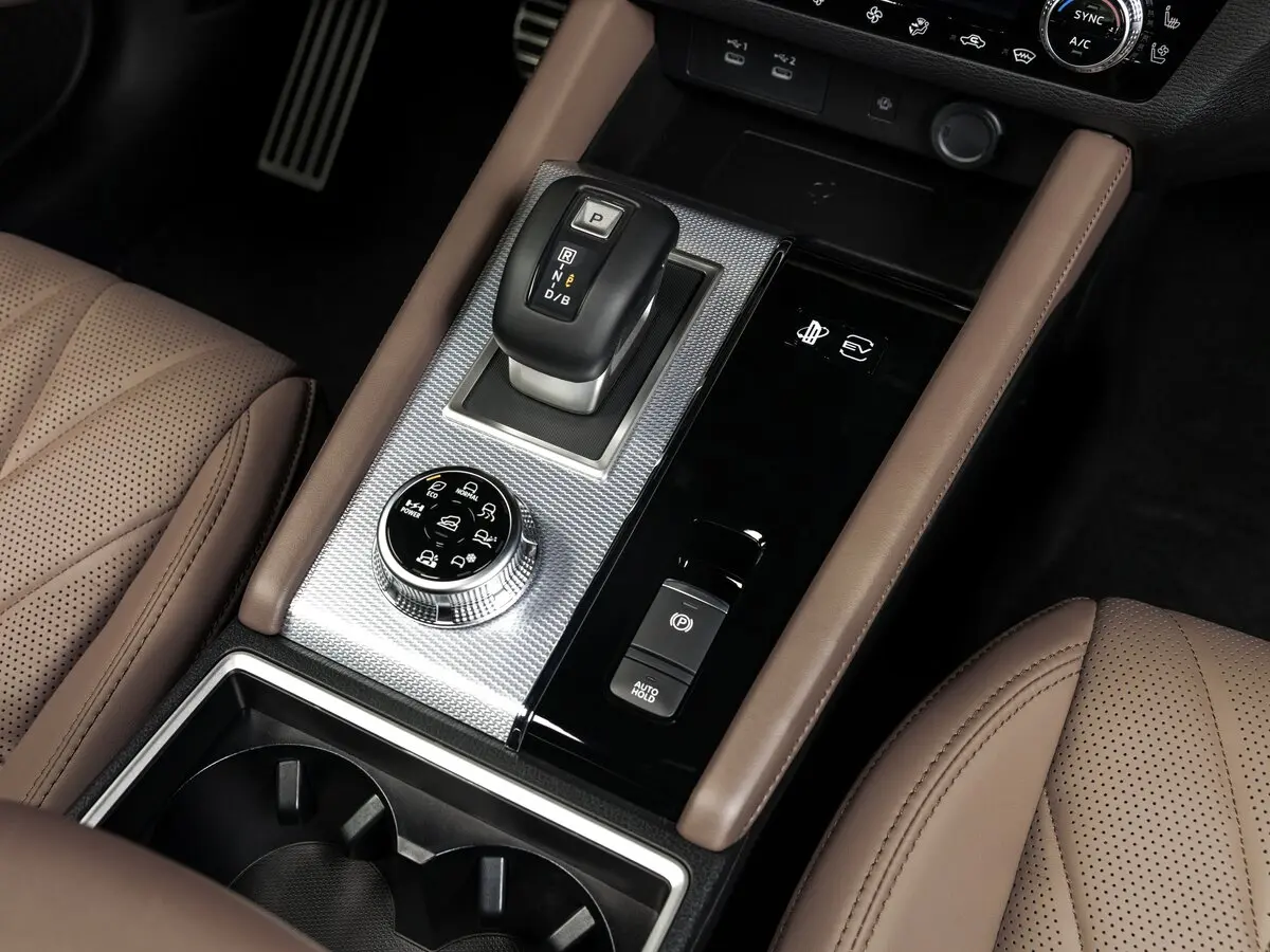 Mitsubishi Outlander IV Рестайлинг Внедорожник 5 дв. — сүрөт 12