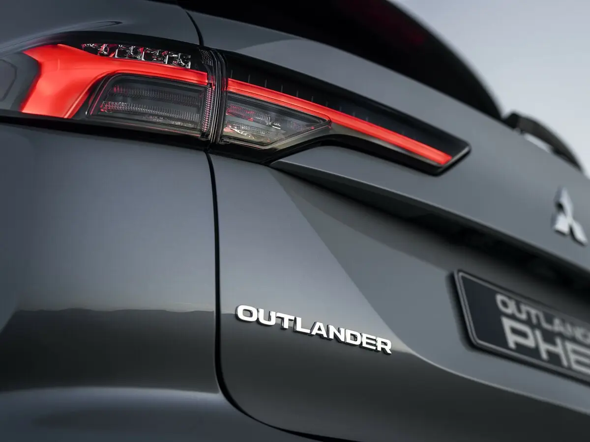 Mitsubishi Outlander IV Рестайлинг Внедорожник 5 дв. — сүрөт 15