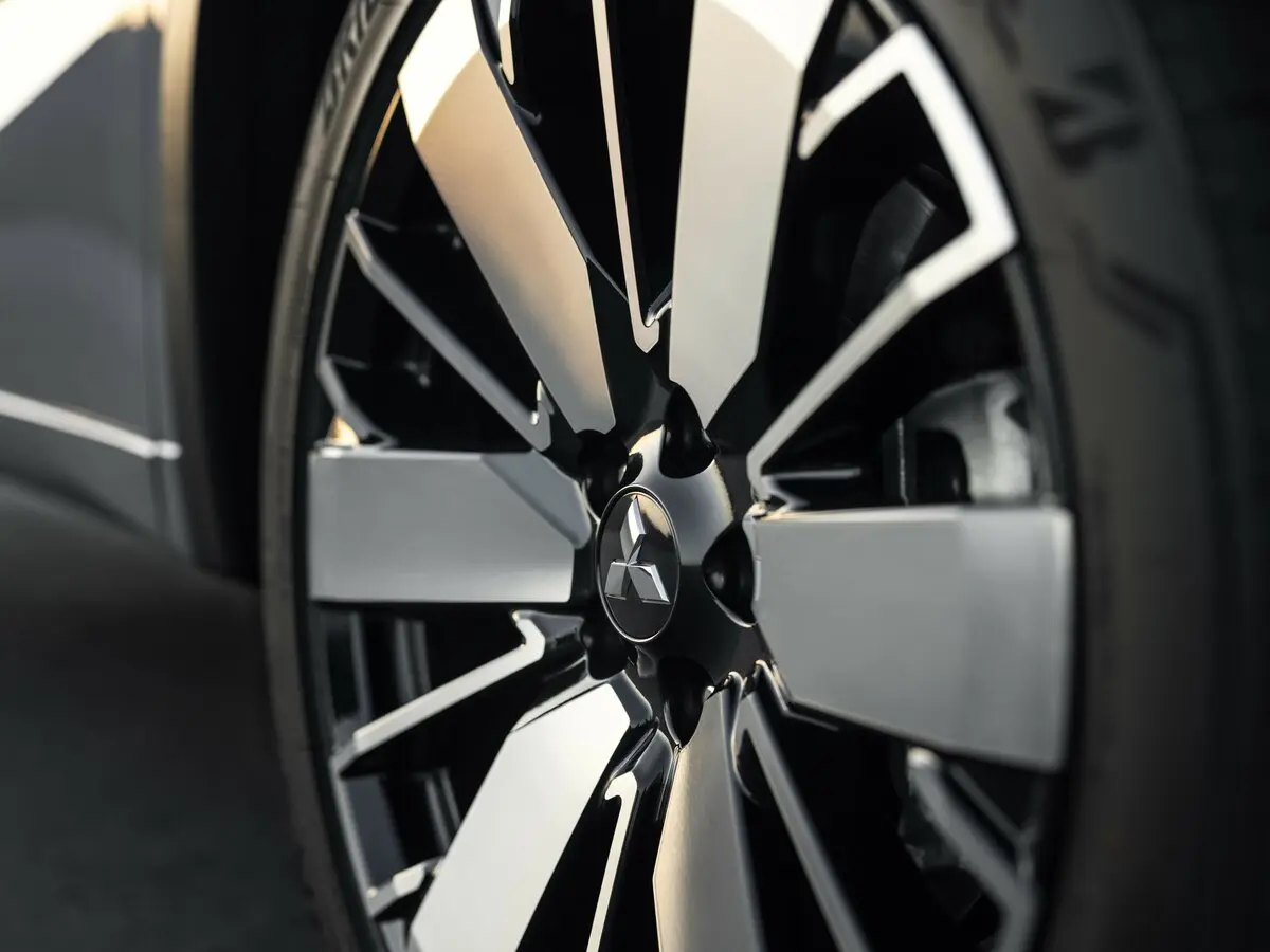 Mitsubishi Outlander IV Рестайлинг Внедорожник 5 дв. — сүрөт 18
