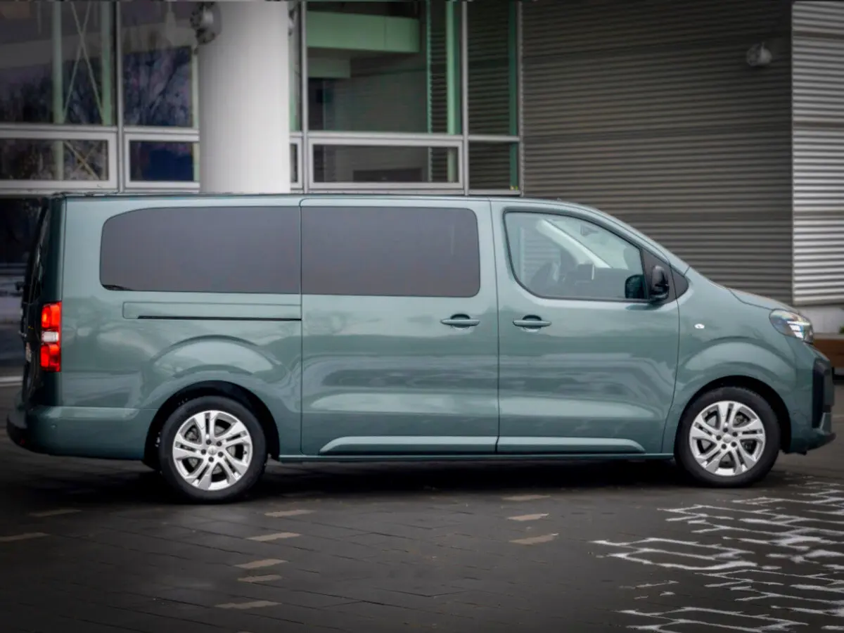 Opel Zafira Life I Рестайлинг Минивэн XL — photo 2