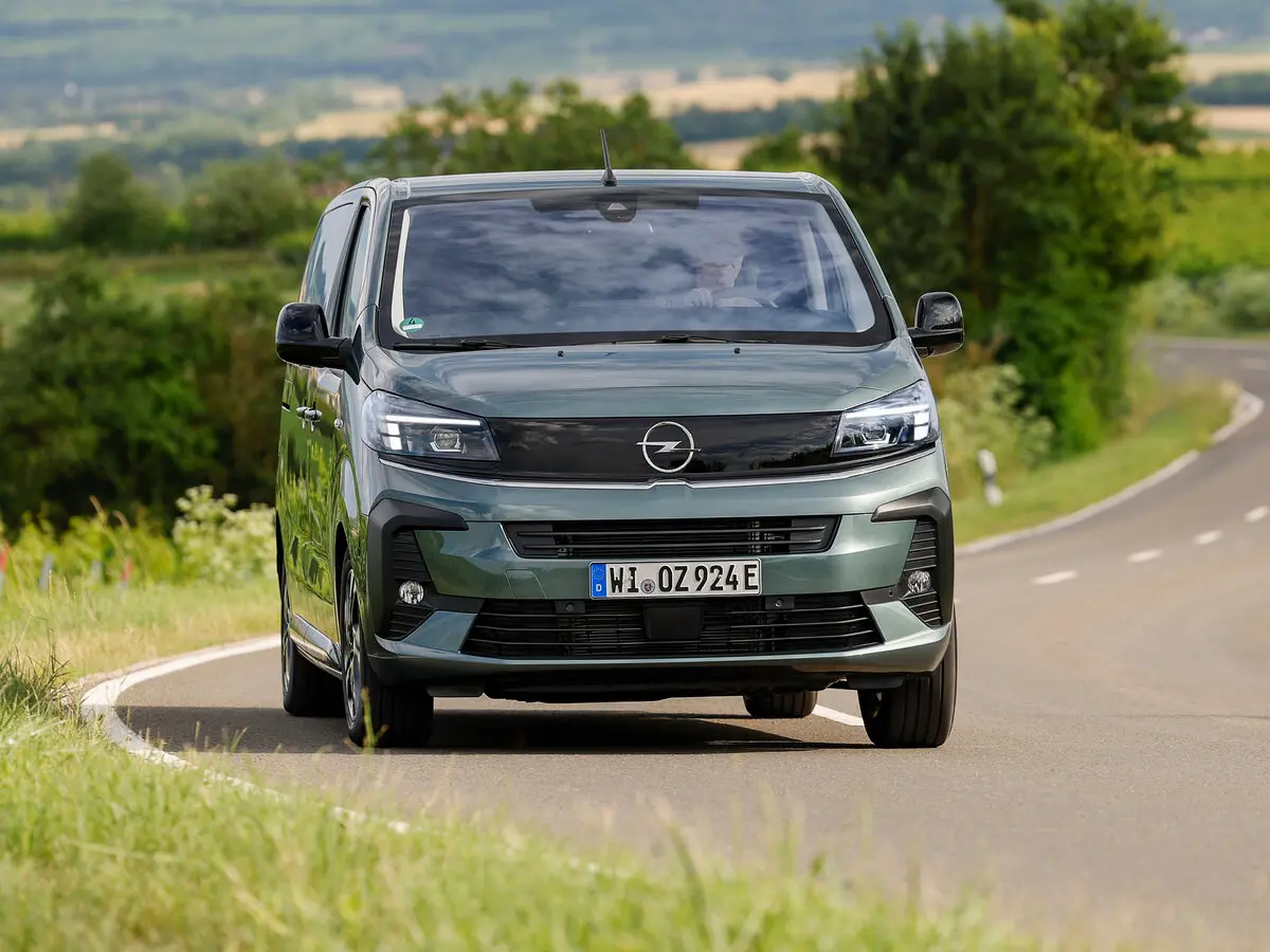 Opel Zafira Life I Рестайлинг Минивэн XL — photo 3
