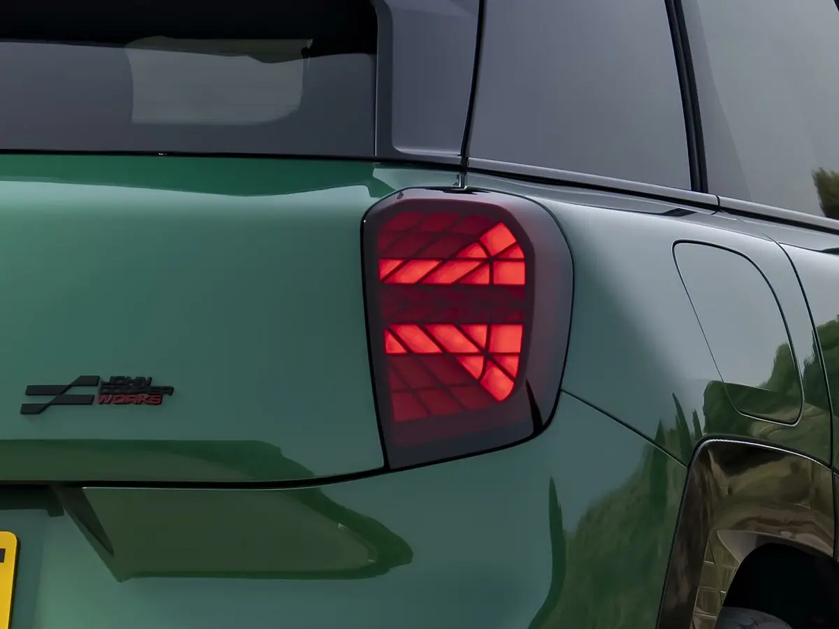 Mini Aceman 2024 – н.в. Внедорожник 5 дв. JCW — 照片 11