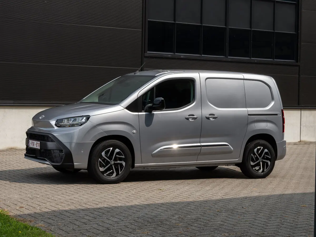 Toyota ProAce City I Рестайлинг Фургон L1 — сүрөт 2