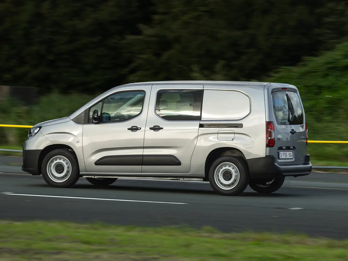 Toyota ProAce City I Рестайлинг Фургон L2 — фото 2