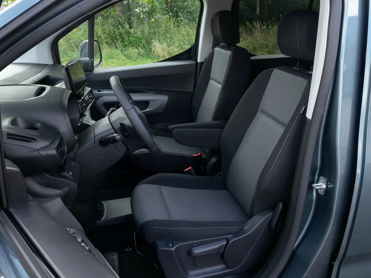Toyota ProAce City I Рестайлинг Компактвэн Verso L1 — фото 6