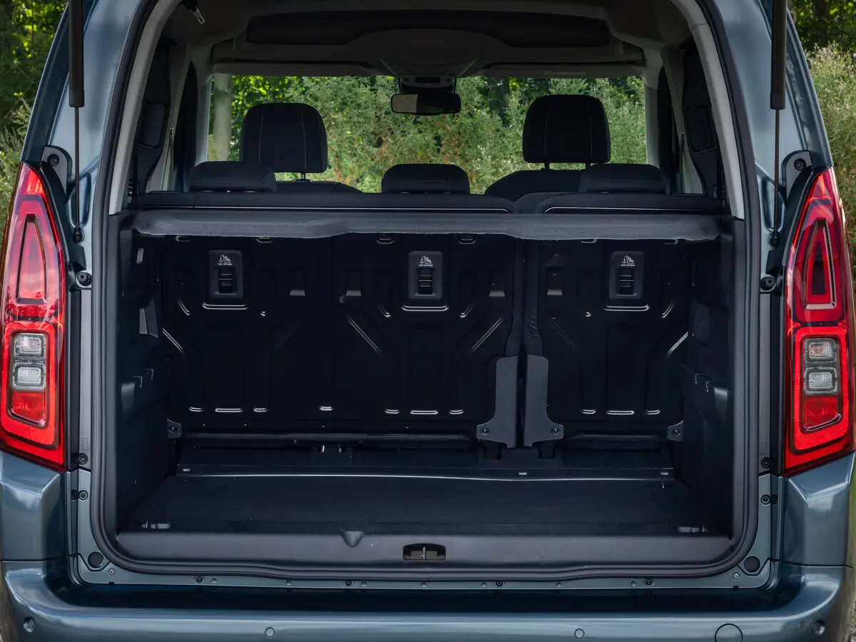 Toyota ProAce City I Рестайлинг Компактвэн Verso L1 — фото 10
