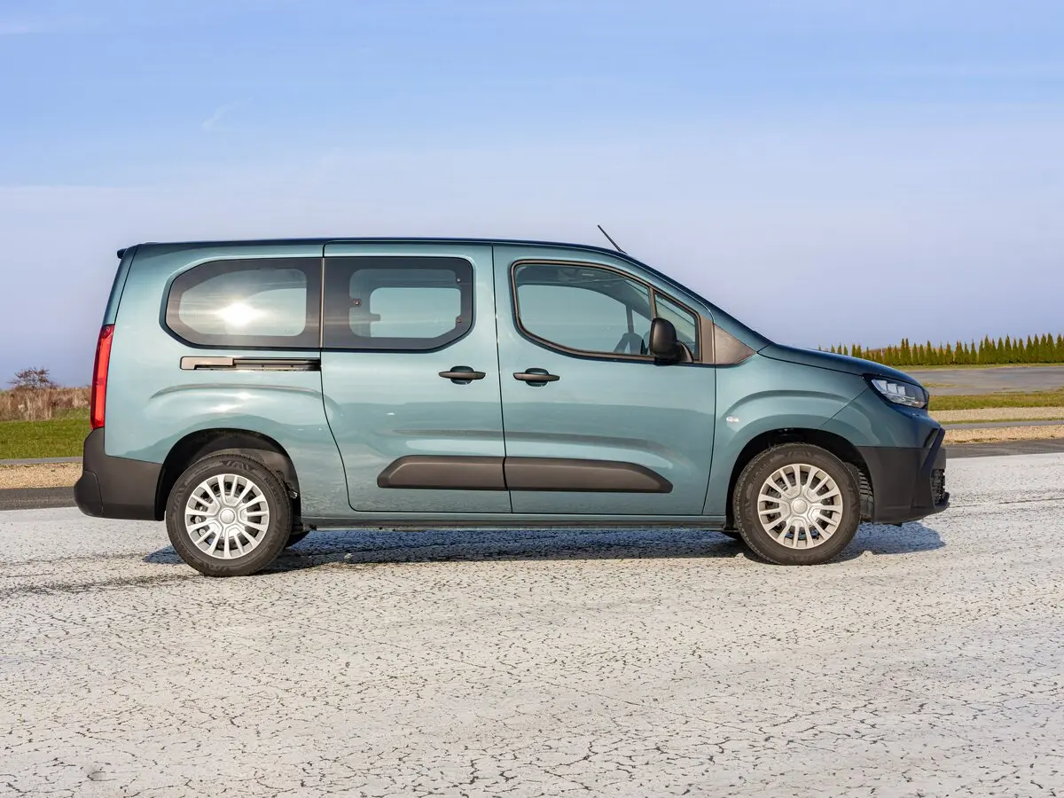 Toyota ProAce City I Рестайлинг Компактвэн Verso L2 — фото 2