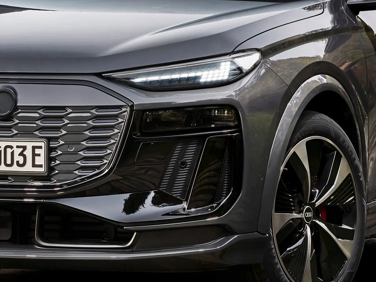 Audi Q6 Sportback e-tron 2024 – н.в. Внедорожник 5 дв. — сүрөт 9