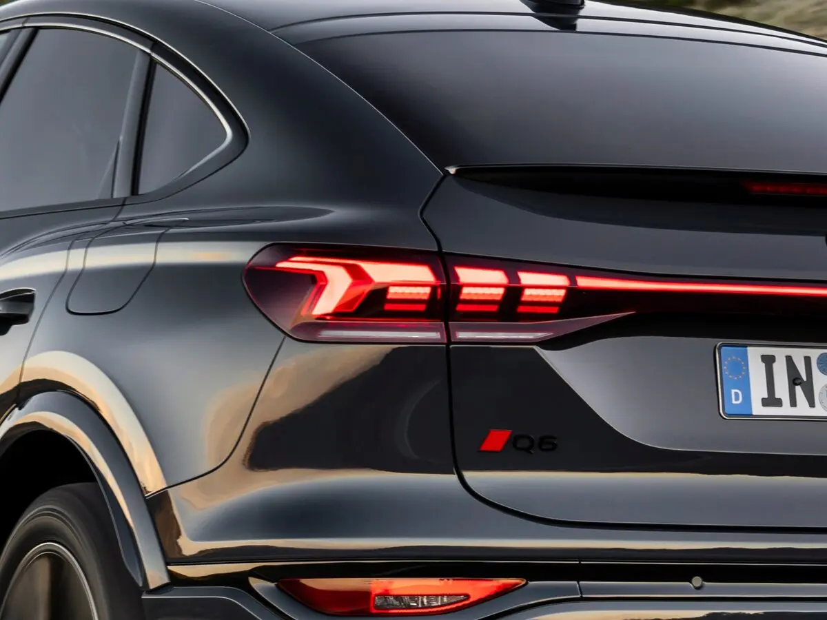 Audi Q6 Sportback e-tron 2024 – н.в. Внедорожник 5 дв. — сүрөт 10
