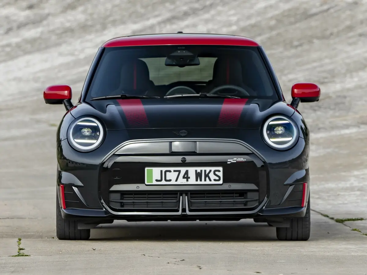 Mini Hatch IV (F65/F66/J01) Хэтчбек 3 дв. JCW Electric — фото 3