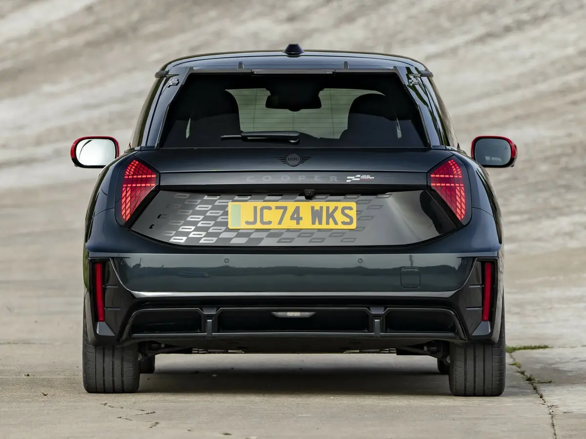 Mini Hatch IV (F65/F66/J01) Хэтчбек 3 дв. JCW Electric — фото 4